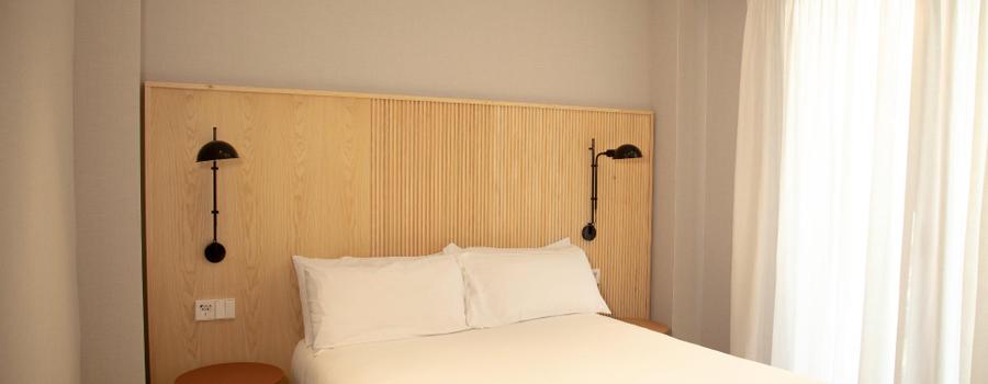 Chambre double avec balcon (lit double) Chambre double avec balcon (lit double)