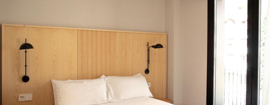 Chambre double avec balcon (lit double) Chambre double avec balcon (lit double)